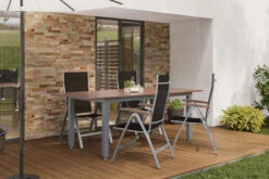 VILLANA Esstischgarnitur, Silber/schwarz, Alu / FSC-Akazienholz, Ausziehtisch 150/200 Cm, 4 Multipositionssessel -Kettler Verkaufs-Shop 16464 CGI 01.jpg