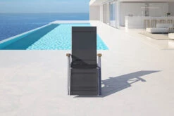 VILLANA Relaxsessel, Silber/schwarz, Alu/Textilene, 66 X 60 X 111 Cm, FSC Akazienholz Armlehnen 11 VILLANA Relaxsessel, Silber/schwarz, Alu/Textilene, 66 X 60 X 111 Cm, FSC Akazienholz Armlehnen -Kettler Verkaufs-Shop 19811 2 CGI.jpg