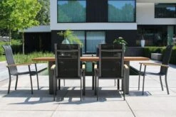 Titelseite 22 HARTMAN Sondermodell Yasmani/Alice Esstischgruppe, Xerix, Alu/Teakholz, 4x4 Textilen, 240x100cm, 6 Stapelsessel