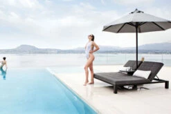 OUTFLEXX Twin Doppelliege, Sooty/marble, Alu/Sunbrella, 196 X 161 X 34 Cm, Rückenlehne Verstellbar, Inkl. Beistelltisch Und 1x Rückenkissen -Kettler Verkaufs-Shop 23469 02.jpg