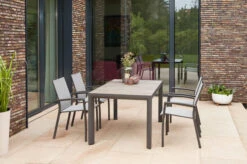 Titelseite 12 SIENA GARDEN Silva/Velia Dining Set, Anthrazit/grau, Alu/Ranotex®-Gewebe/Keramik, 140 X 90cm, Inkl. 4 Diningsessel