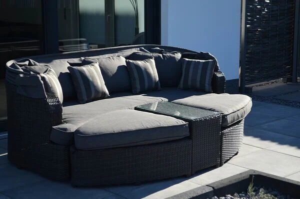 OUTFLEXX Houston Loungebett, Grau, Polyrattan, Doppel-halbrund, Viele Stellmöglichkeiten, Dach Klappbar 4 OUTFLEXX Houston Loungebett, Grau, Polyrattan, Doppel-halbrund, Viele Stellmöglichkeiten, Dach Klappbar – Bild 2