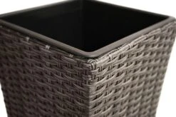 Ploß Rocking Pflanzgefäß, Grau/braun-meliert, Polyrattan, Konisch, 28x28x60 Cm, Kunststoffeinsatz 18 Ploß Rocking Pflanzgefäß, Grau/braun-meliert, Polyrattan, Konisch, 28x28x60 Cm, Kunststoffeinsatz -Kettler Verkaufs-Shop 8 18199.jpg